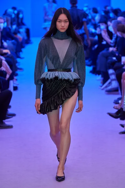 Look 25